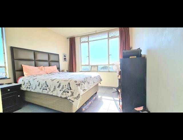 2 BEDROOM FLAT FOR SALE IN BLUFF